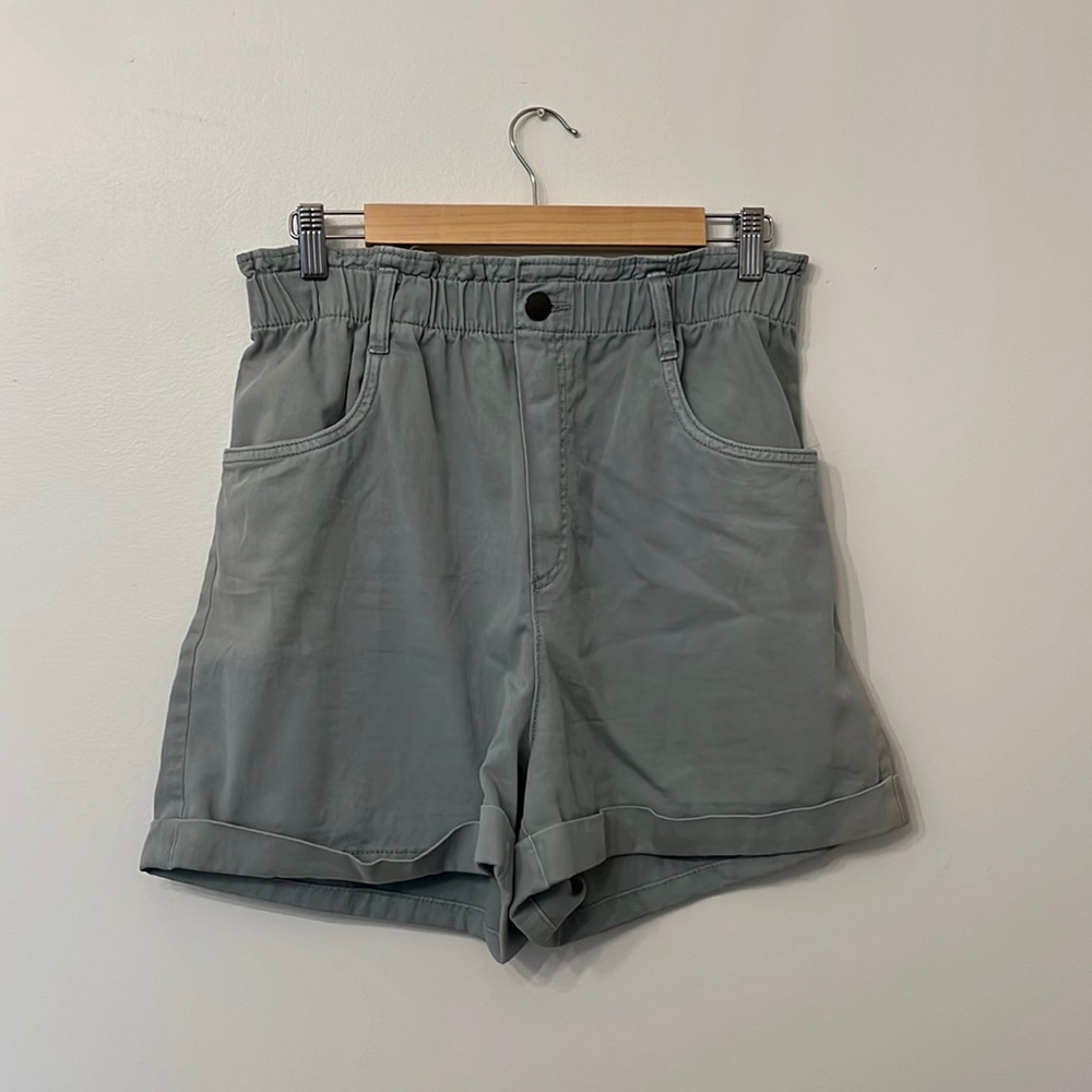 High waisted paper bag shorts